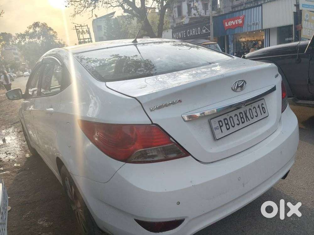 Hyundai Verna, 2014, Diesel