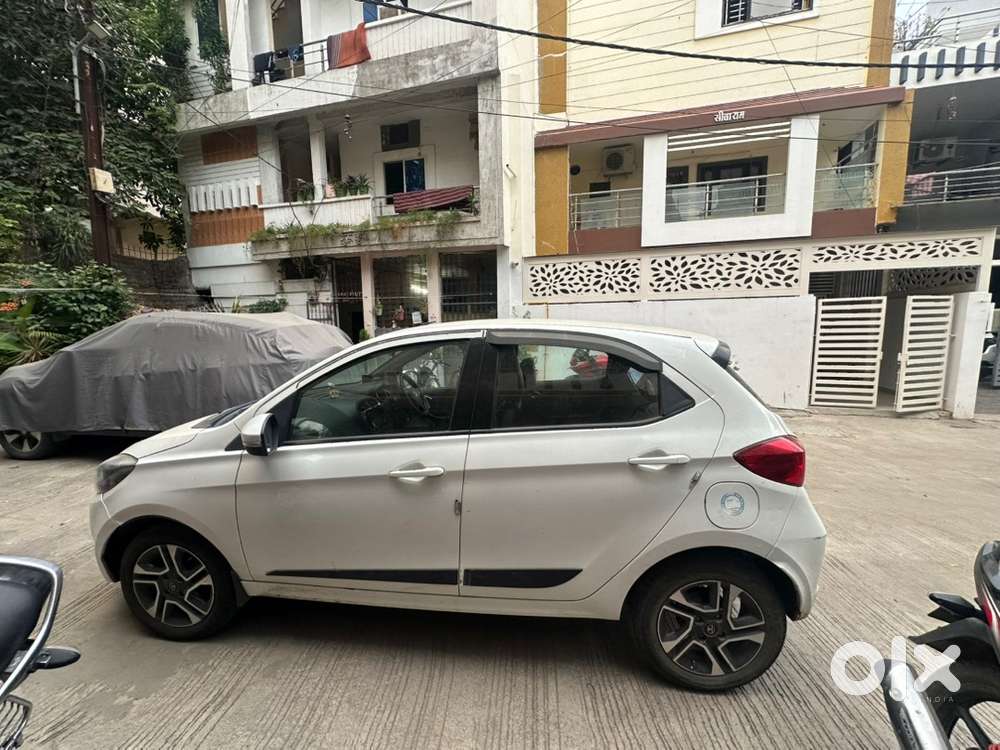 Tata Tiago Petrol 2019