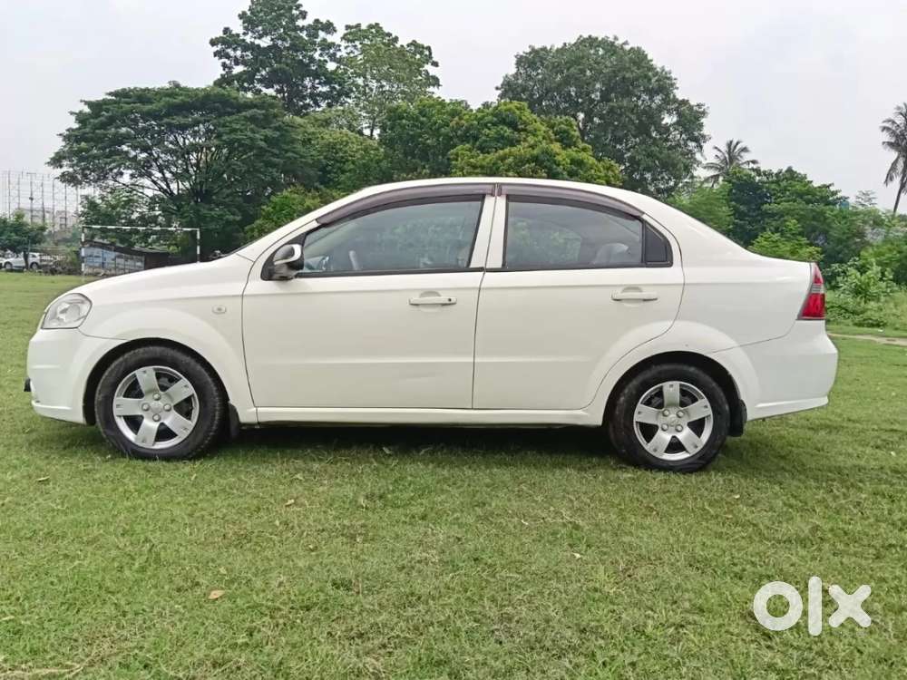 Chevrolet Aveo, 2011, Petrol