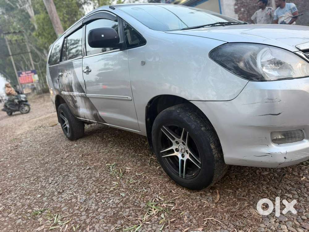 Toyota Innova 2005 Diesel Well Maintained