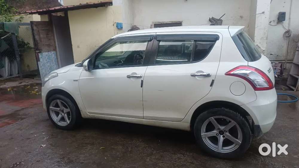 Maruti Suzuki Swift 2017 Diesel 93000 Km Driven