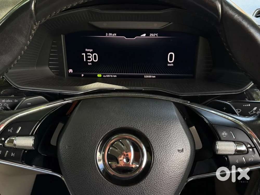 Skoda Superb 2.0 L&k Tsi At, 2021, Petrol