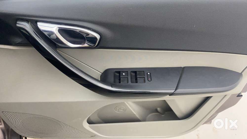 Tata Tiago 1.2 Revotron Xza, 2018, Petrol