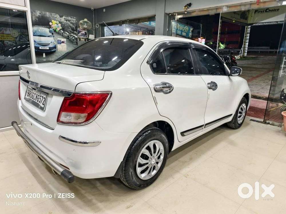 Maruti Suzuki Dzire 1.2 Vxi, 2022, Petrol