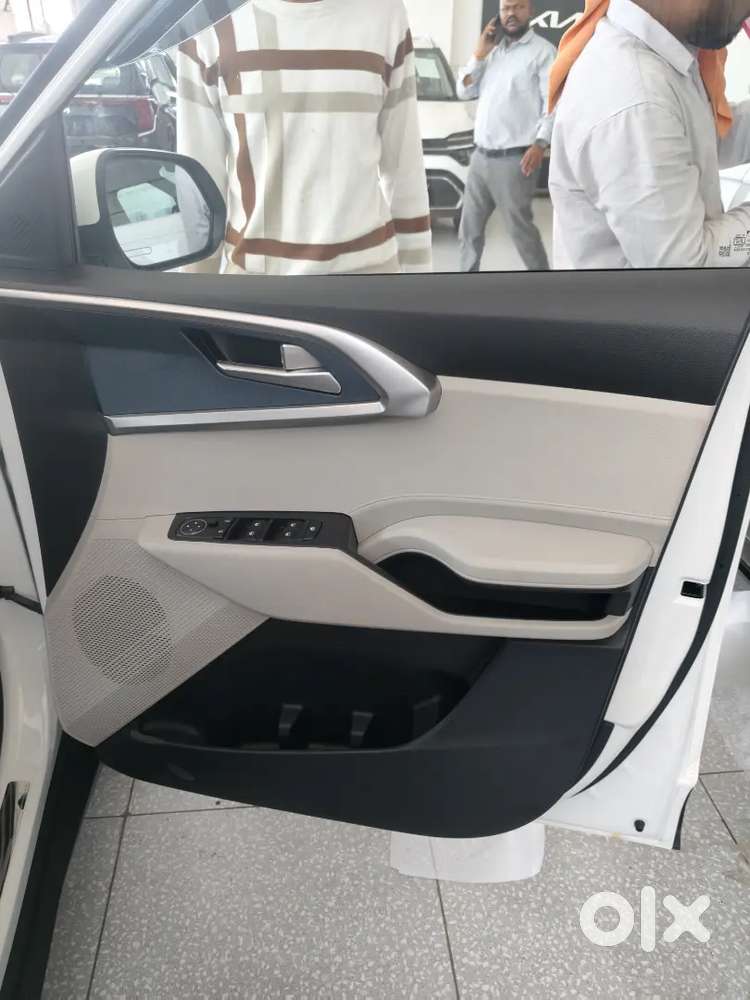 Kia Carens 2026 Premium (o)