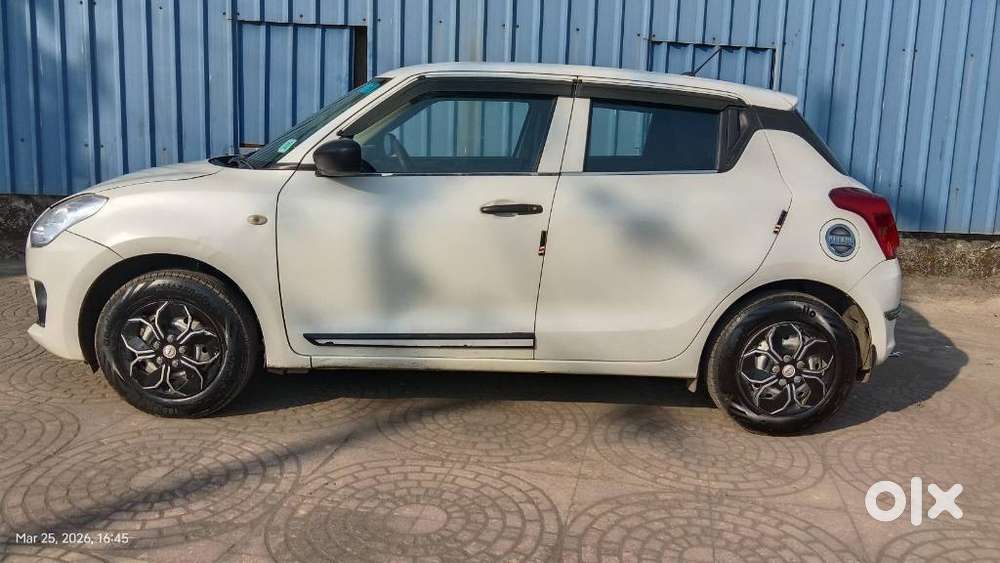 Maruti Suzuki Swift 1.2 Lxi (o), 2021, Petrol