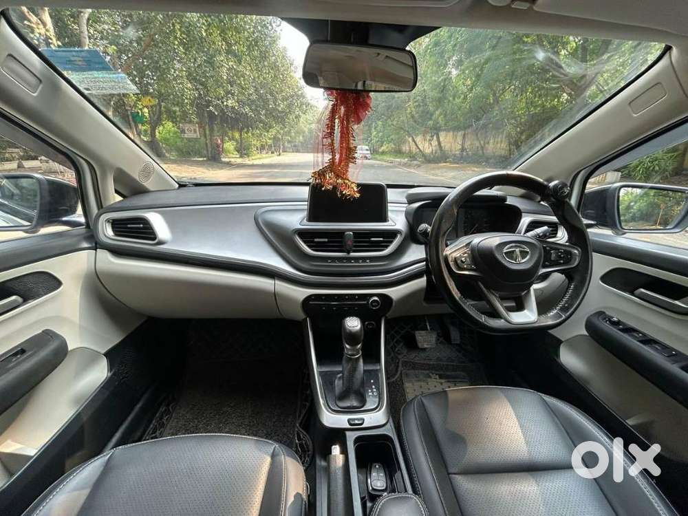 Tata Altroz Xz Plus (o) (s), 2023, Petrol