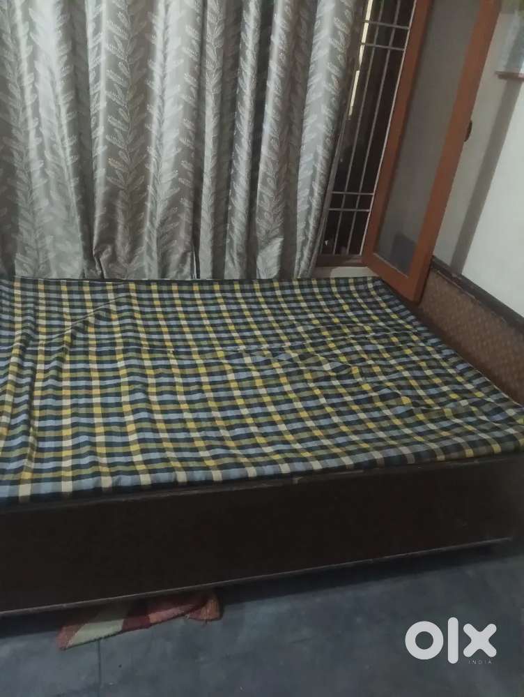 Box BED With Matters