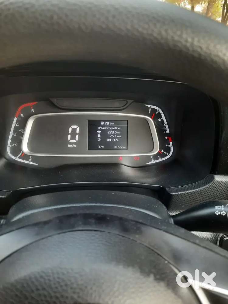 Kia Sonet 1.5  Diesel Htk + Mt 39000 Km