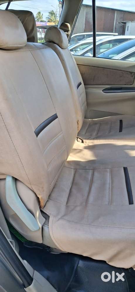 Toyota Innova 2.5 G (diesel) 8 Seater, 2010, Diesel