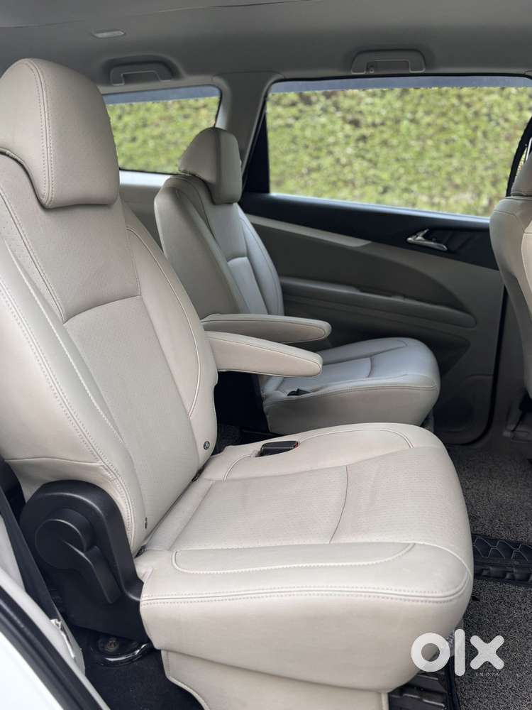 Mahindra Marazzo M8, 2020, Diesel