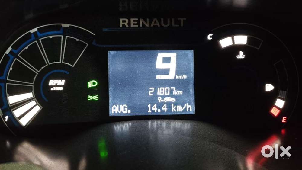 Renault Triber 2025 Commercial