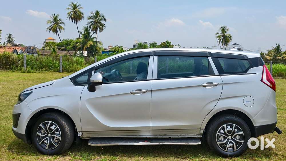 Mahindra Marazzo M4, 2019, Diesel