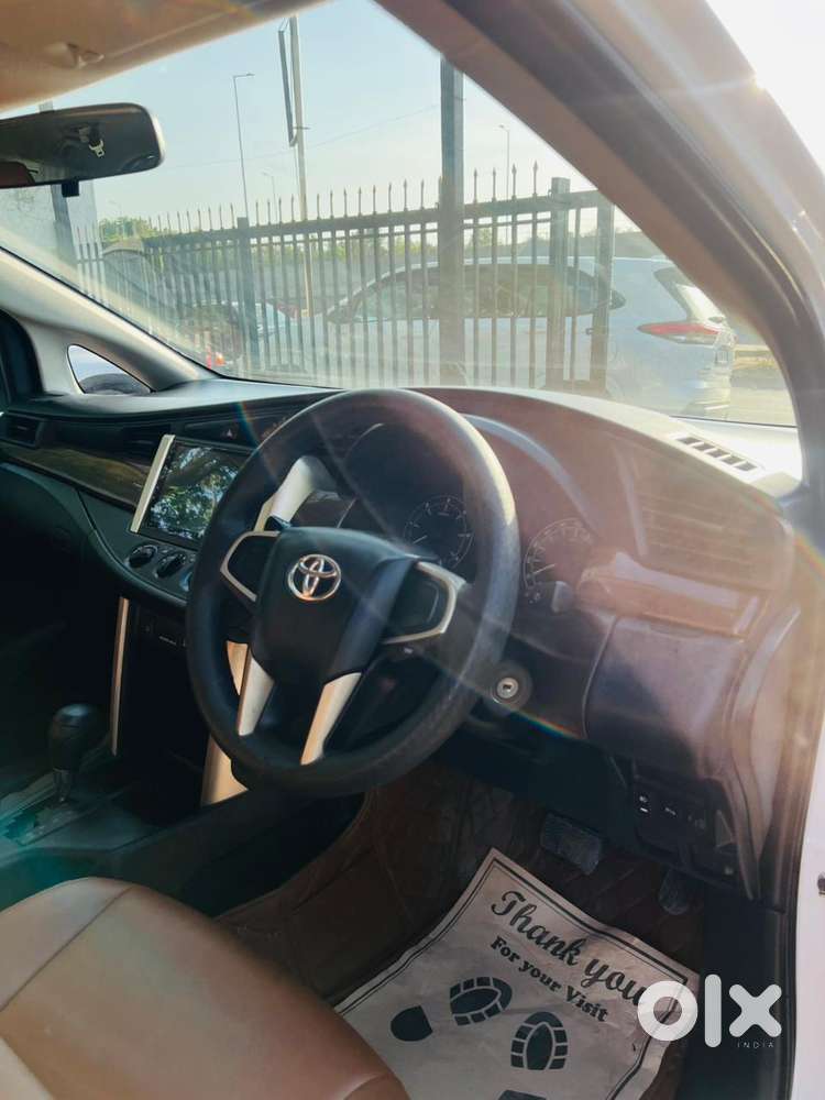 Toyota Innova Crysta 2.8 Gx At, 2016, Petrol