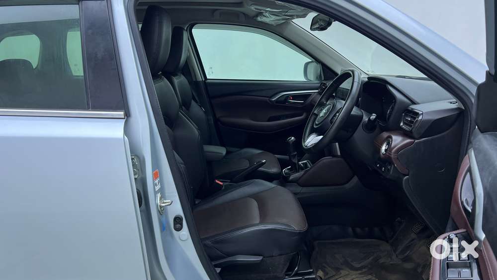 Maruti Suzuki Grand Vitara 1.5 Alpha Smart Hybrid Allgrip, 2022, Pet..