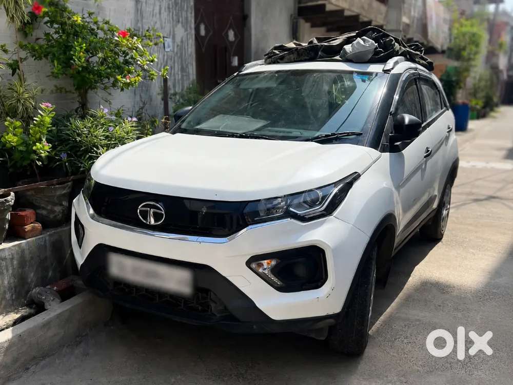 Tata Nexon Xm Petrol 2023  27k Km  Company Serviced, Well Maintained