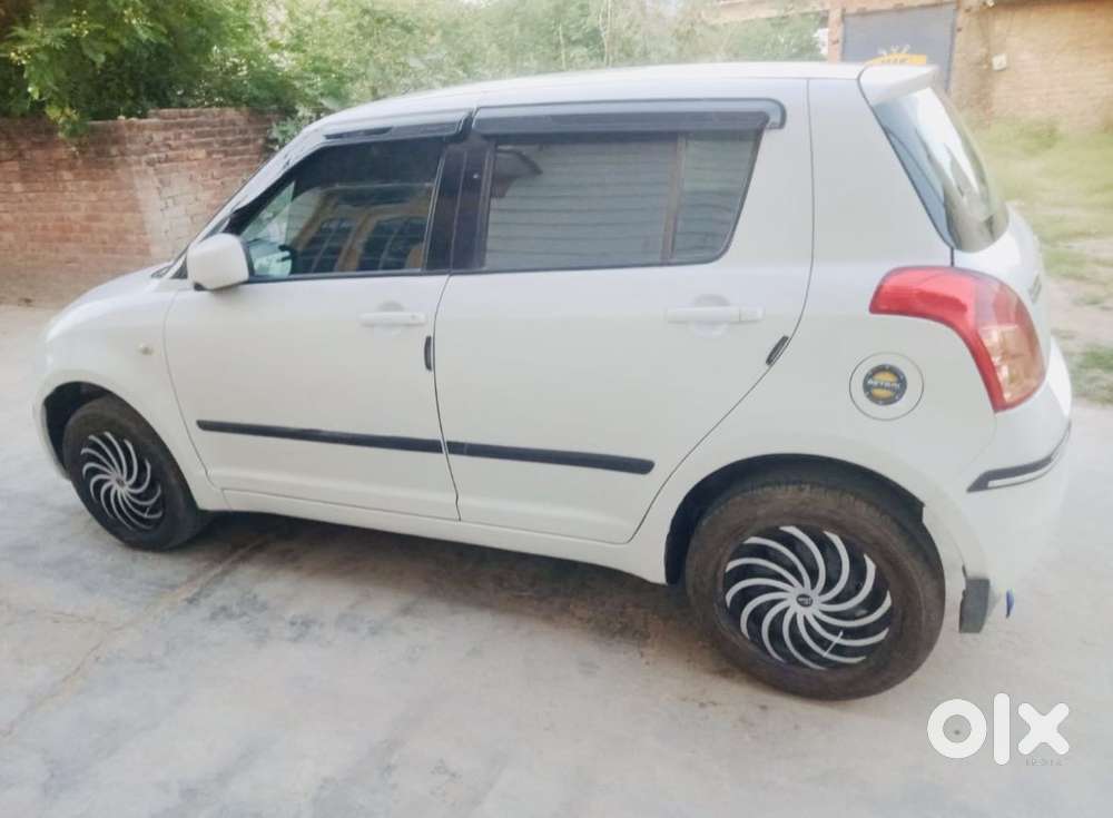 Maruti Suzuki Swift Vxi Glory Limited Edition, 2011, Petrol