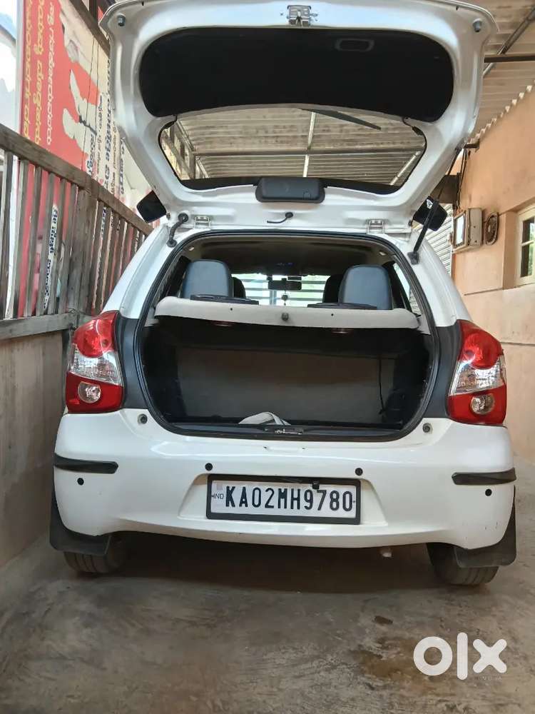 Toyota Etios Liva 1.2 V 2013
