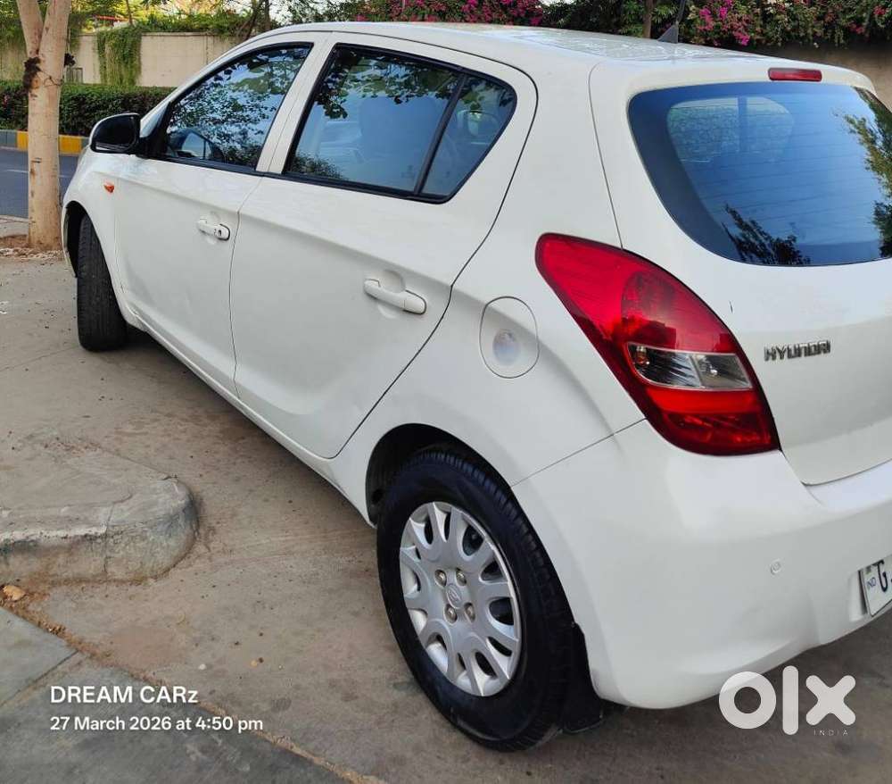 Hyundai I20 2012-2014 Magna Optional 1.2, 2012, Cng & Hybrids