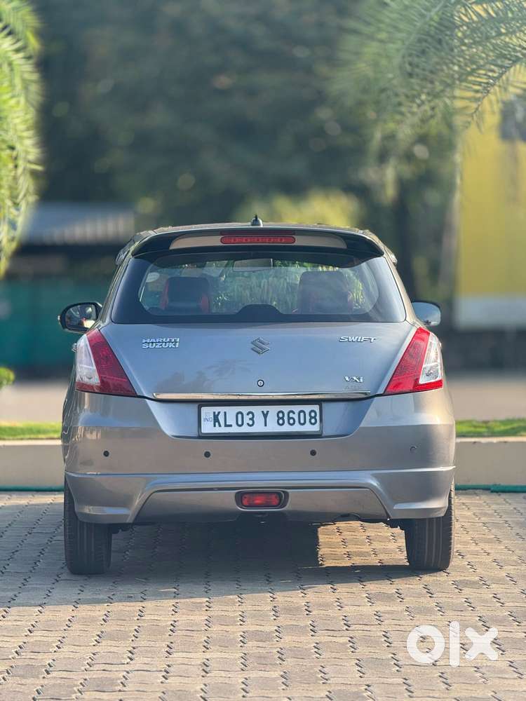 Maruti Suzuki Swift Vxi Abs Bsiv, 2015, Petrol