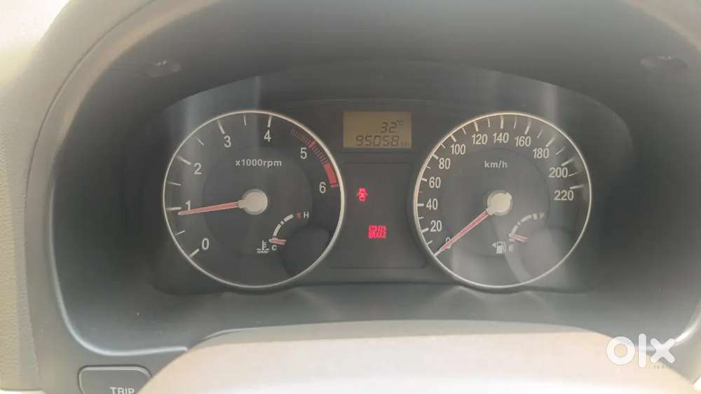 Hyundai Verna 2010 Model. Genuine 95000 Driven.