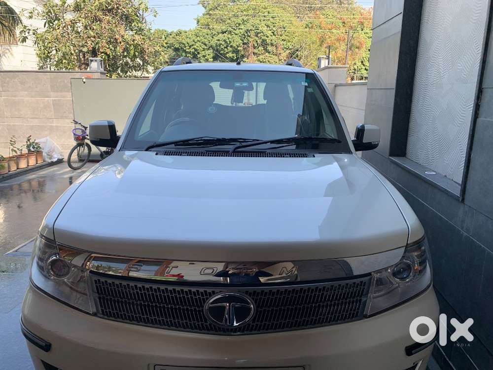 Safari Storme Excellent Condition
