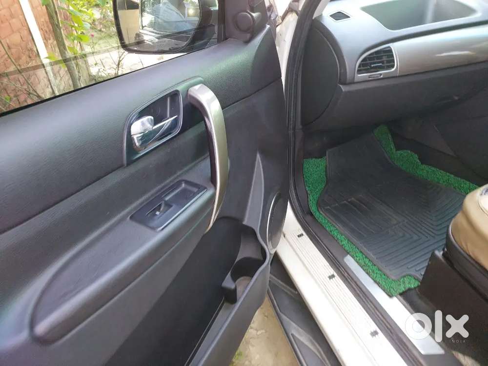 Tata Safari Storme 2016 Diesel 120000 Km Driven