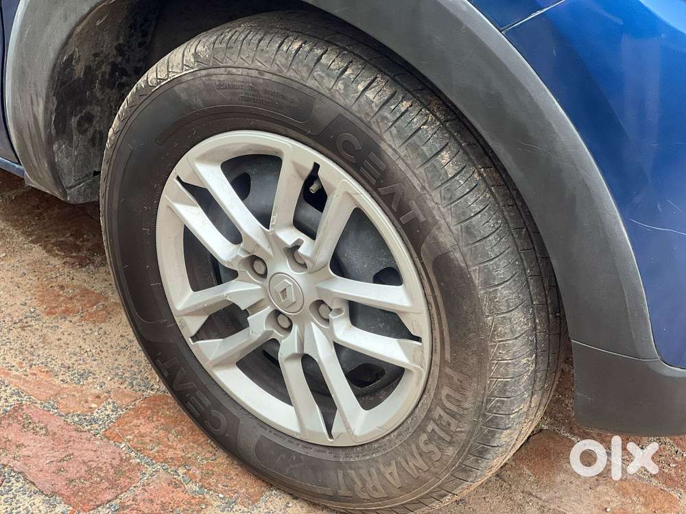 Renault Triber Rxl, 2023, Petrol