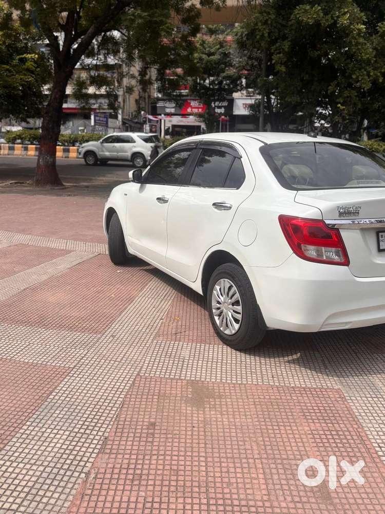 Maruti Suzuki Dzire 1.2 Vxi, 2019, Petrol