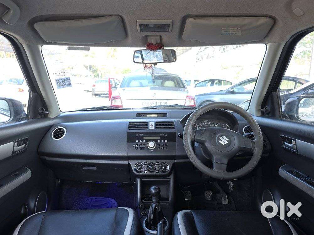 Maruti Suzuki Dzire 1.2 Vxi, 2011, Petrol