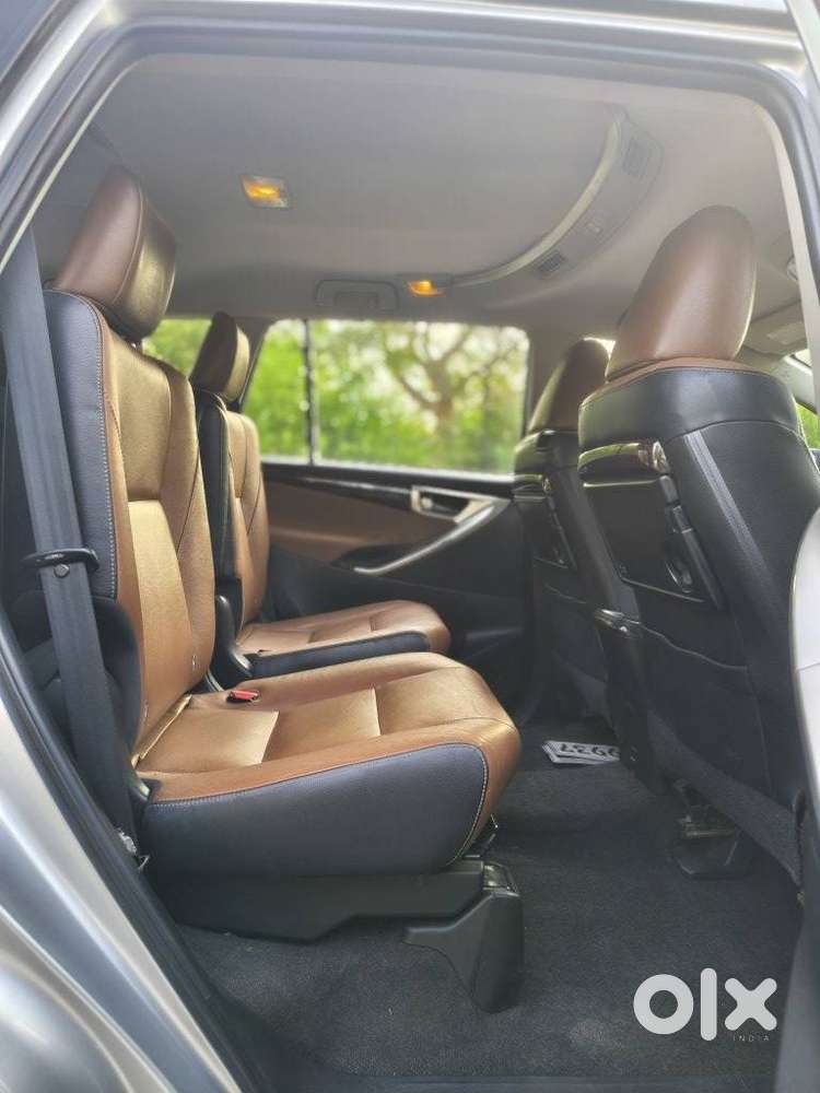 Toyota Innova Crysta 2.8z Automatic, 2016, Diesel