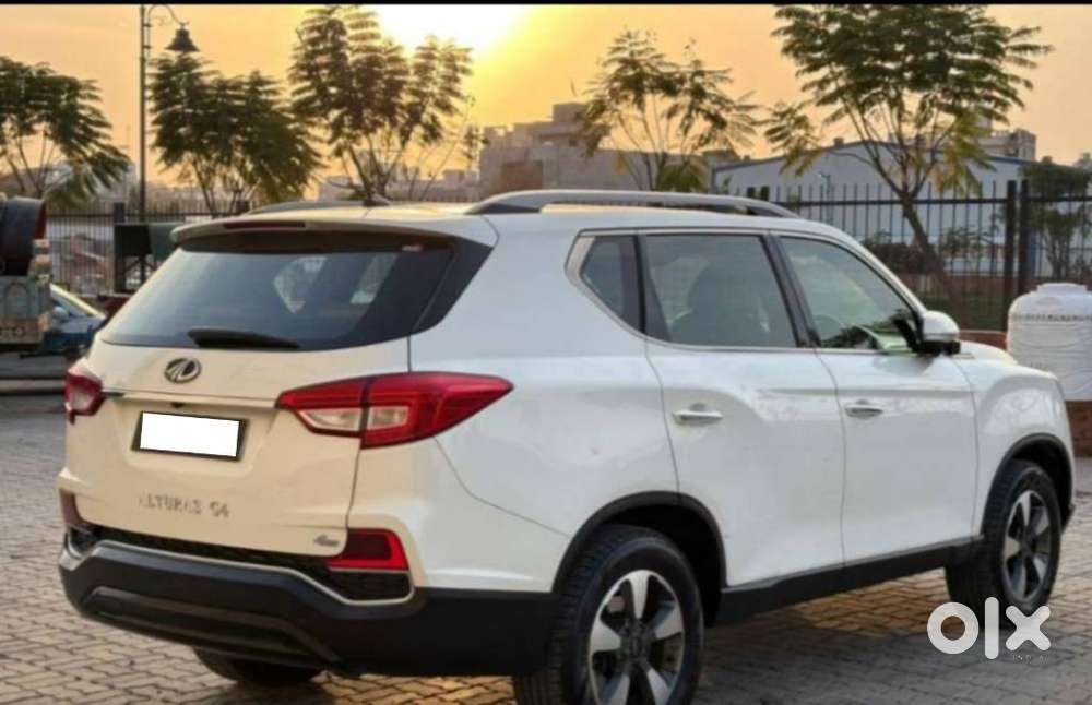 Mahindra Alturas G4 4wd At, 2018, Diesel