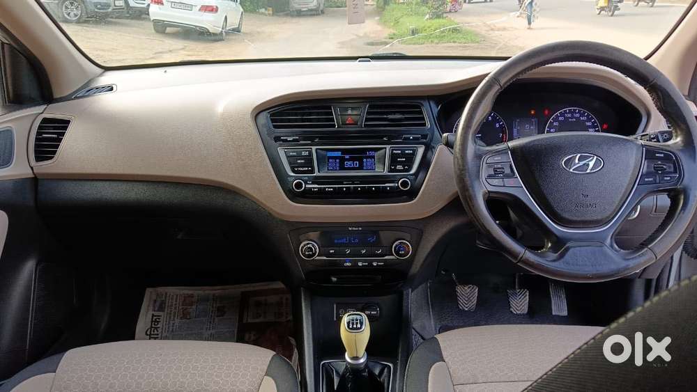 Hyundai I20 Sportz 1.2 Bs-iv, 2015, Petrol