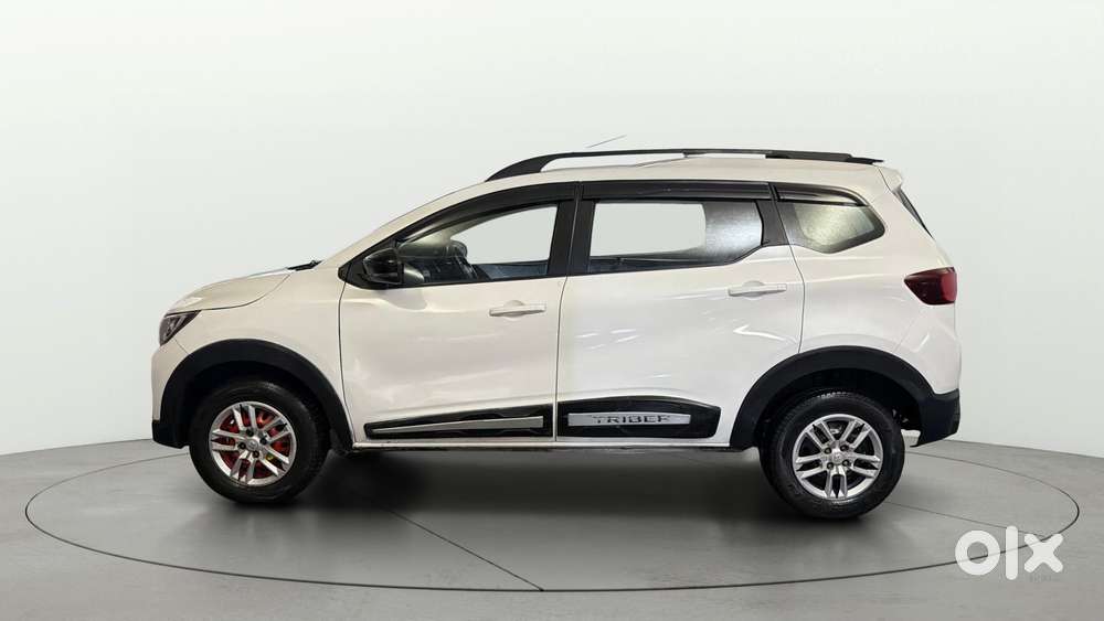 Renault Triber Rxt, 2023, Petrol