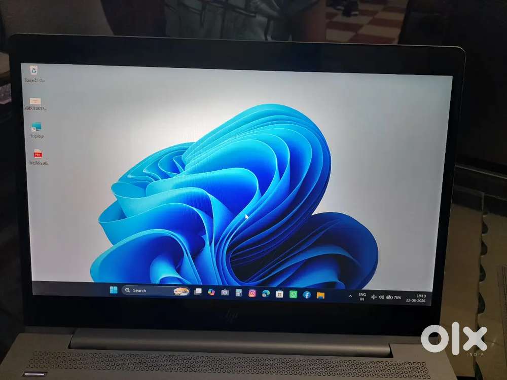 HP Core i5 8 th generation touch screen 16 gb ram 256 ssd
