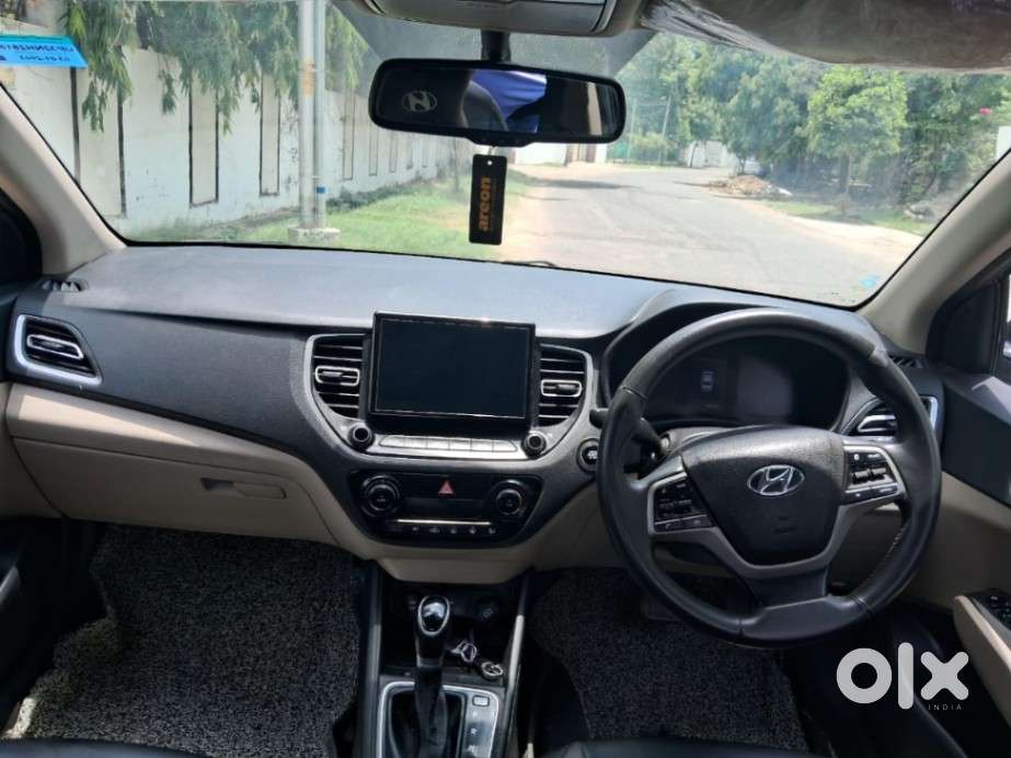 Hyundai Verna 1.5 Sx Ivt, 2023, Petrol