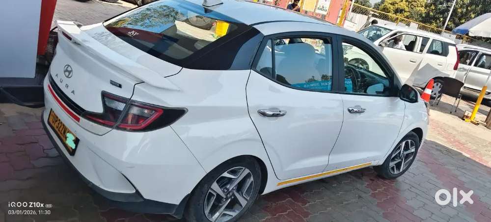 Hyundai Aura Sx Emi Par Hai 14250 Emi Hai 1 Saal Ho Gaya Hai Tax Prblm