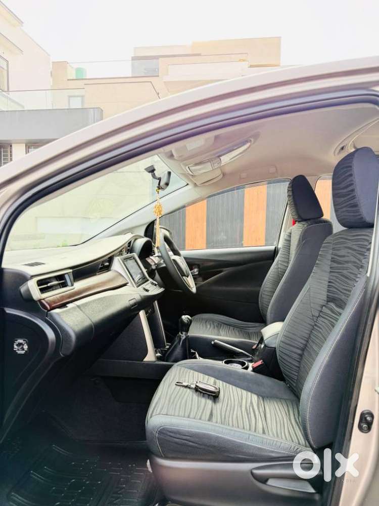 Toyota Innova Crysta 2.4 V 8 Str, 2017, Diesel