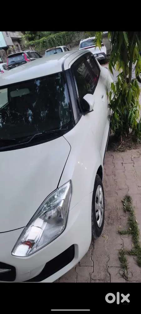 Maruti Suzuki Swift Vxi 2021