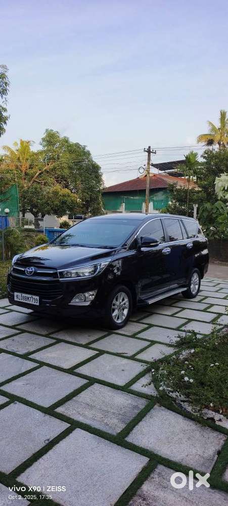 Toyota Innova Crysta 2.4 G Mt, 2017, Diesel