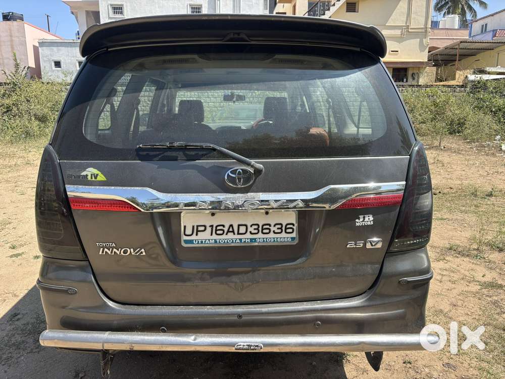 Toyota Innova 2.5 G (diesel) 8 Seater, 2011, Diesel