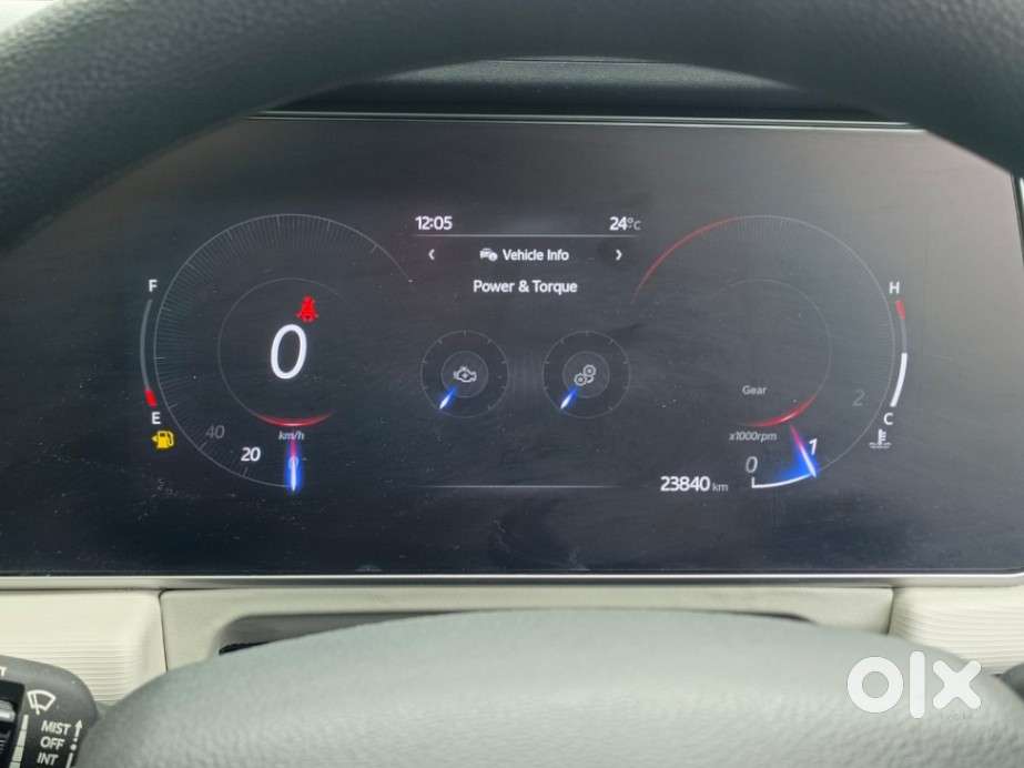 Mahindra Xuv700 2.0 Ax 5 Petrol Mt 7 Str, 2022, Petrol