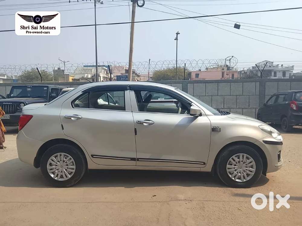 Maruti Suzuki Dzire 1.2 Lxi, 2017, Petrol