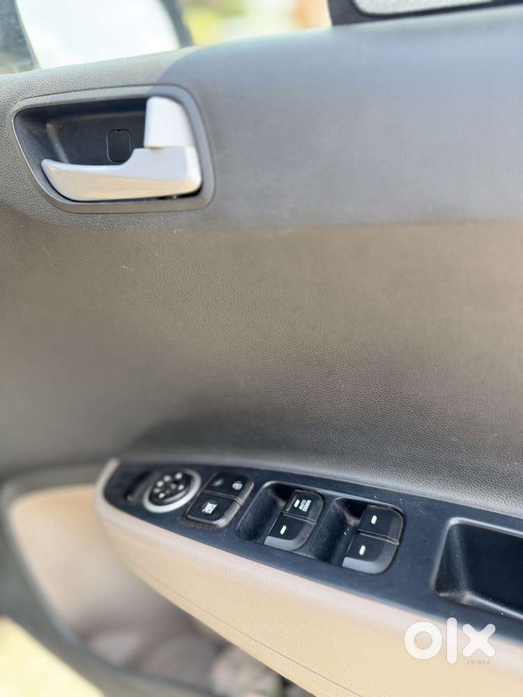 Hyundai Grand I10 Asta Option At, 2016, Petrol