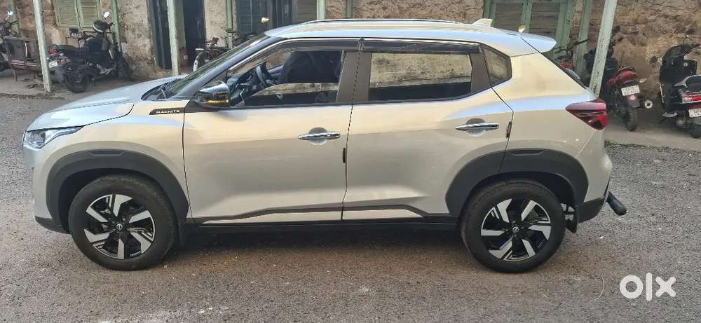 Nissan Magnite 2025 Petrol Well Maintained