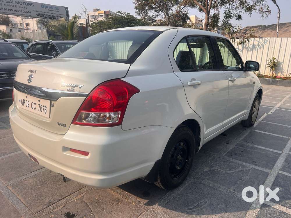 Maruti Suzuki Swift Dzire 1.2 Vxi Bsiv, 2011, Petrol