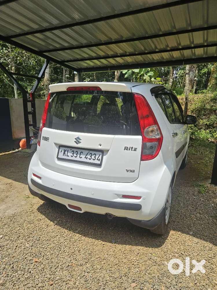 Maruti Suzuki Ritz 2011 Petrol 82000 Km -300000