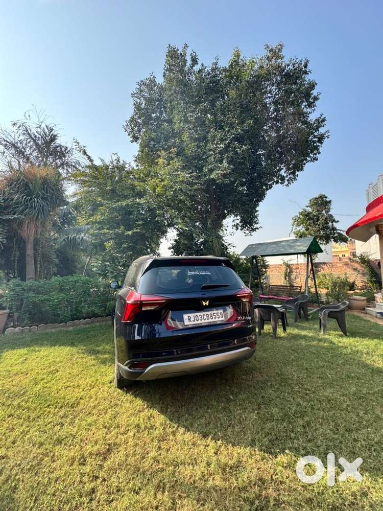 Mahindra Xuv700 2022 Petrol 70000 Km Driven