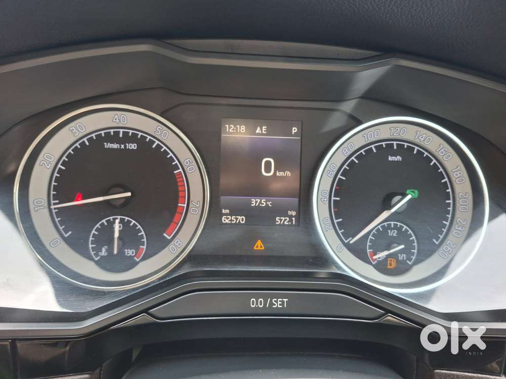 Skoda Superb 2.0 L&k Tsi At, 2019, Petrol