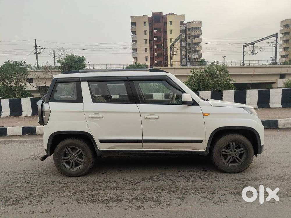 Mahindra Tuv 300 T10 Opt, 2019, Diesel